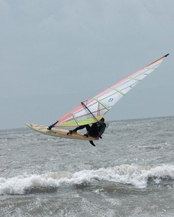 Photo of Cold Knap (Barry) beach