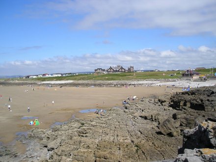 Photo of Rest Bay (Porthcawl) beach